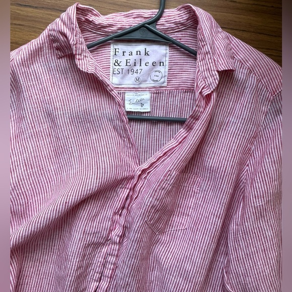 Frank‎ & Eileen Linen Button Down Red White Stripe 🌿 Quiet Luxury, Coastal Chic - Picture 6 of 7